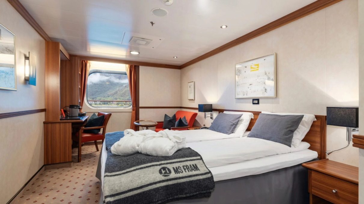 Hurtigruten - MS Fram - Arctic Superior F2.png